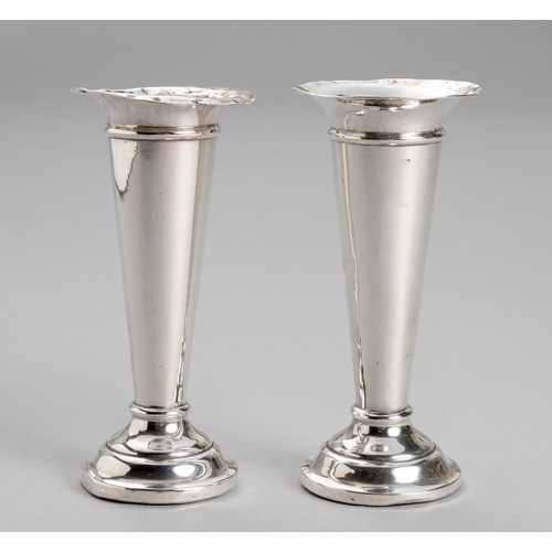68 - AN EDWARD VII SILVER PAIR OF POSY VASES, WILLIAM HUTTON AND SONS LTD, BIRMINGHAM, 1905