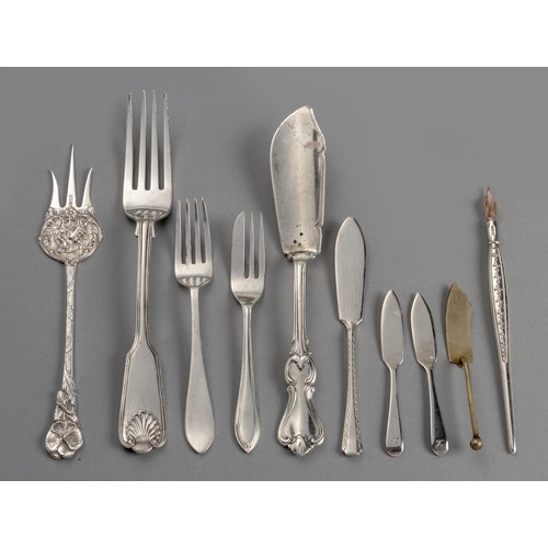 597 - A VICTORIAN SILVER KING'S PATTERN TABLE FORK, THE PORTLAND CO, LONDON, 1860