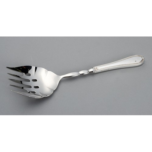 675 - AN AMERICAN SILVER SERVING FORK, TUTTLE SILVER CO