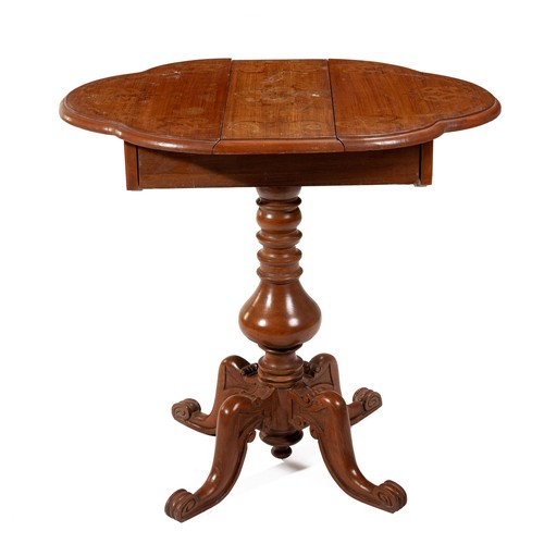 804 - A VICTORIAN STYLE MAHOGANY AND INLAID PEMBROKE TABLE