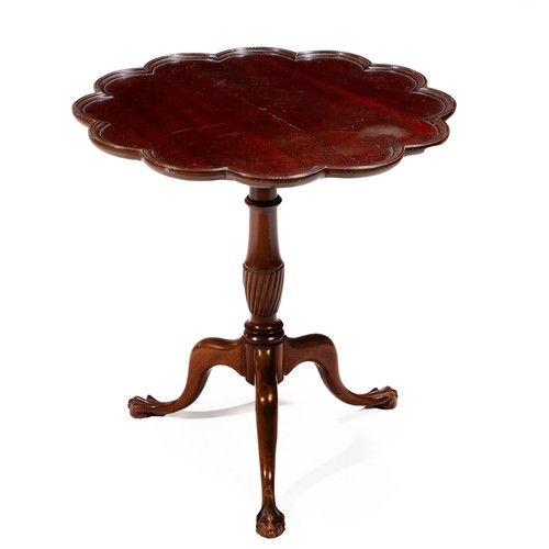 765 - A GEORGE III STYLE MAHOGANY PIE CRUST TRIPOD TABLE