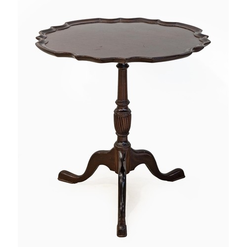 763 - A GEORGE III STYLE MAHOGANY PIE-CRUST TRIPOD TABLE