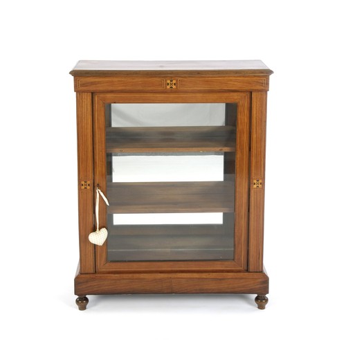 307 - AN EDWARDIAN WALNUT DISPLAY CABINET