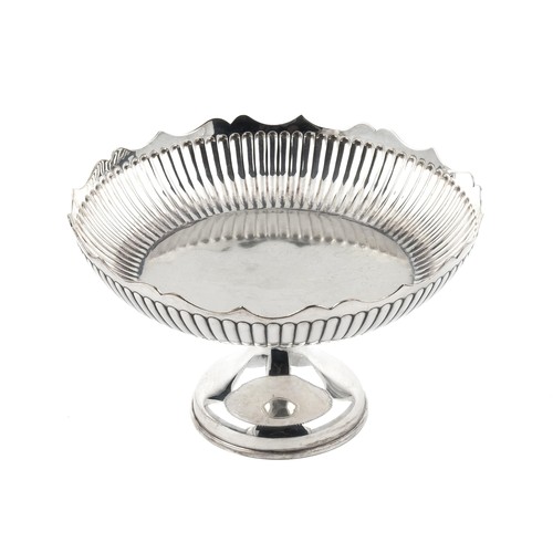 971 - AN ELECTROPLATE PEDESTAL DISH, LONDON, 2OTH CENTURY