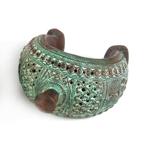 246 - A COPPER CURRENCY BANGLE, BAULE, IVORY COAST