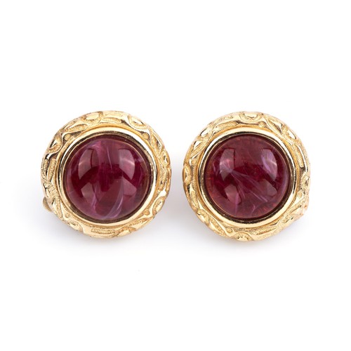 64 - A PAIR OF GEMSET EARRINGS