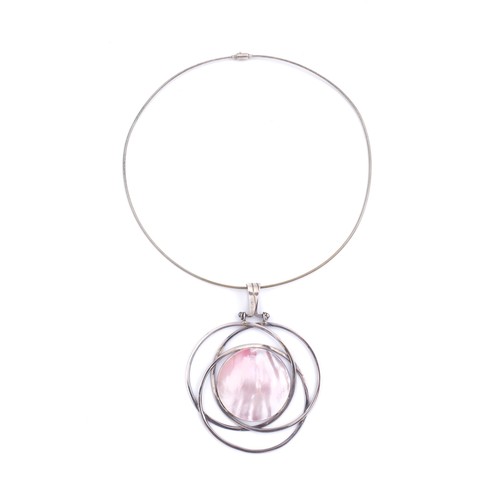 683 - A SHELL PENDANT