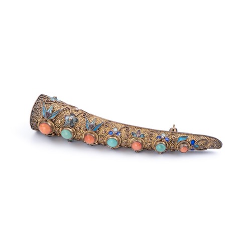 679 - A CORAL AND TURQUOISE BROOCH