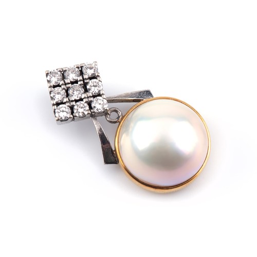 684 - A PEARL AND DIAMOND PENDANT