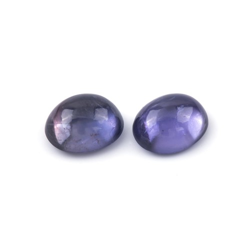 803 - A PAIR OF UNSET AMETHYSTS 6,60 CARATS