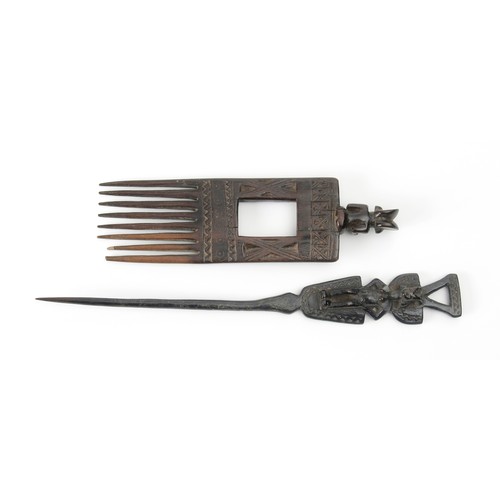 409 - A PENDE COMB AND HEAD SCRATCHER, DRC