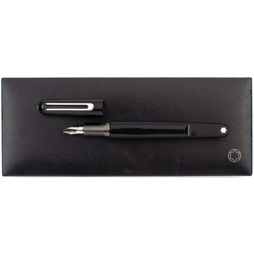 81 - A MONTBLANC FOUNTAIN PEN