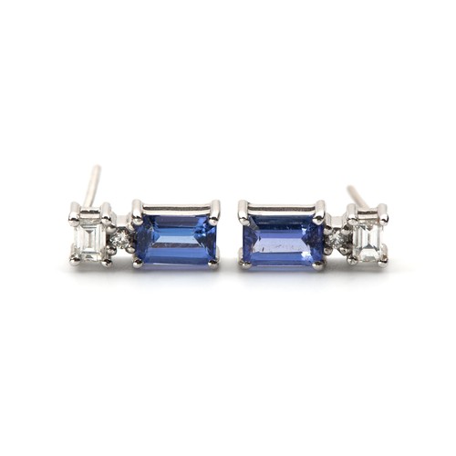 1259 - A PAIR OF TANZANITE AND DIAMOND EARRINGS