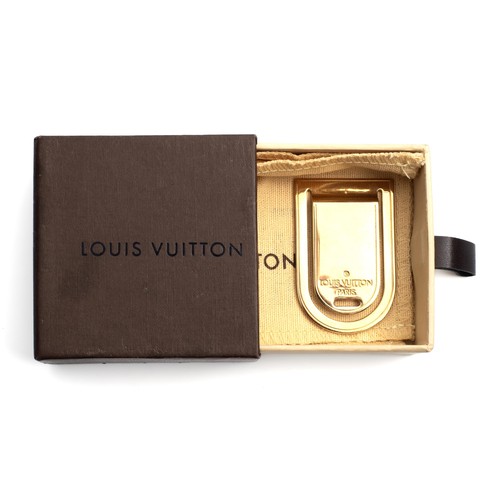 699 - A LOUIS VUITTON MONEY CLIP