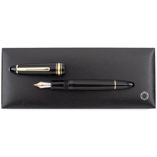 77 - A MONTBLANC FOUNTAIN PEN