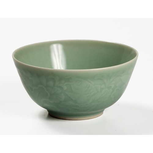 732 - A JAPANESE CELADON BOWL