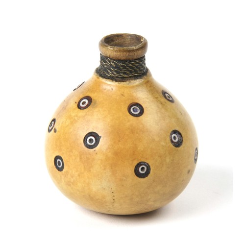 390 - A ZULU SNUFF GOURD, KWAZULU-NATAL