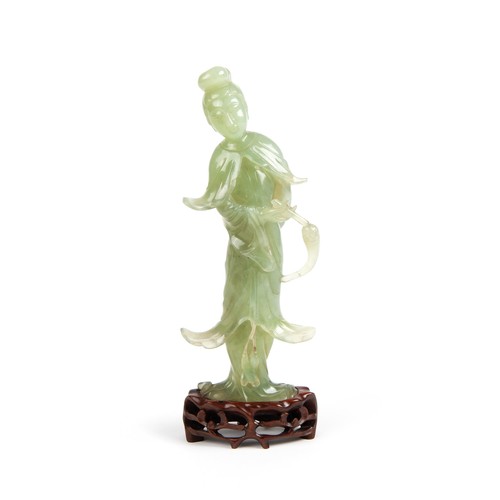 A CHINESE GREEN HARDSTONE FIGURE OF A MAIDEN