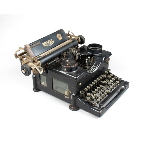 84 - A ROYAL TYPEWRITER, CIRCA 1940