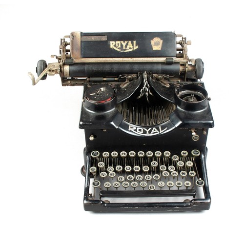 84 - A ROYAL TYPEWRITER, CIRCA 1940