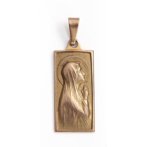 1324 - A GOLD PENDANT