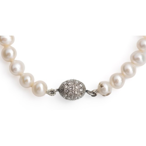 1210 - A PEARL BRACELET 