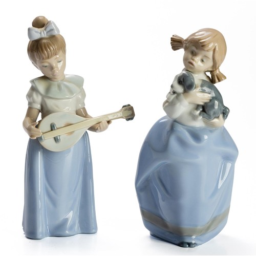 810 - TWO LLADRO FIGURES OF GIRLS