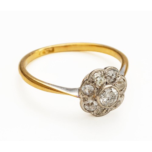 994 - A DIAMOND CLUSTER RING, 0.30 CARATS