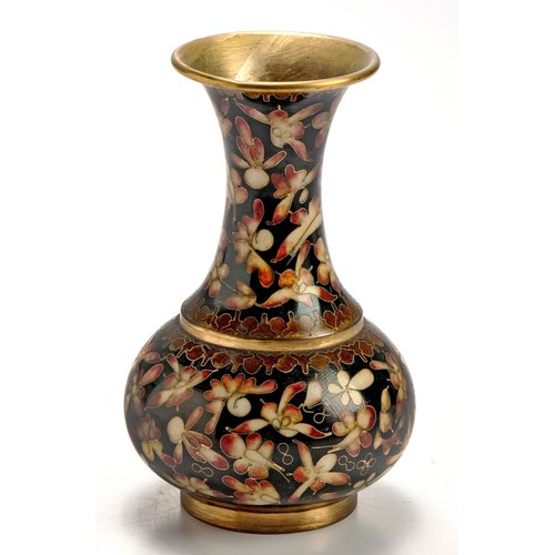 A CHINESE CLOISONNE VASE, KUO'S CLOISON