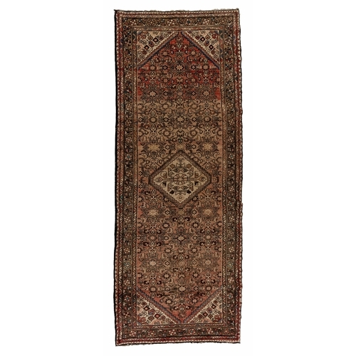 85 - A HAMADAN RUNNER 295 by 105cm