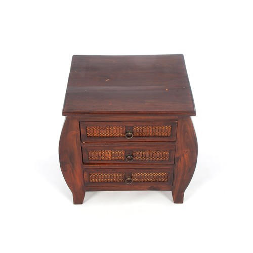 295 - A PEDESTAL SIDE TABLE