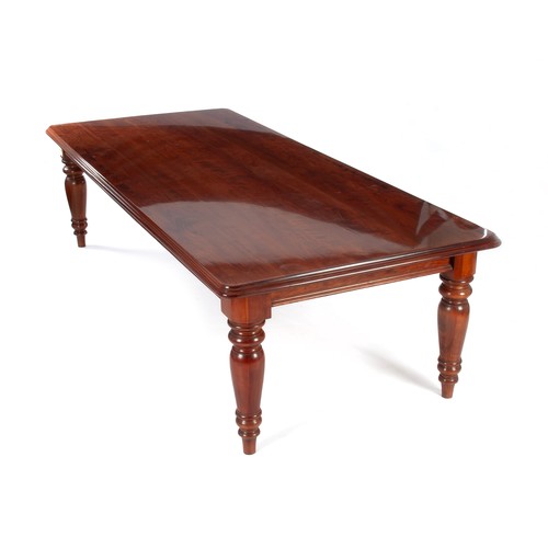 311 - A MAHOGANY DINING ROOM TABLE