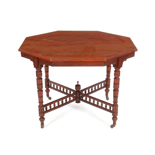 251 - AN EDWARDIAN MAHOGANY OCTAGONAL TABLE