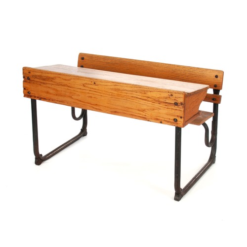 318 - A SCHOOL DESK