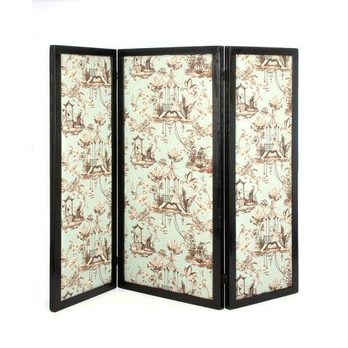 320 - A ROOM DIVIDER/SCREEN