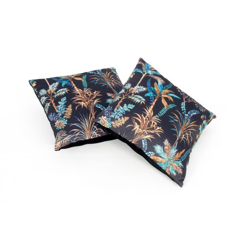 768 - A PAIR OF ARDMORE-STYLE SCATTER CUSHIONS