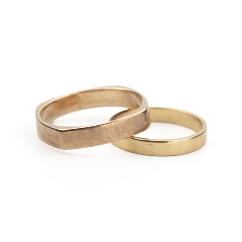 1283 - A PAIR OF GOLD WEDDING BANDS