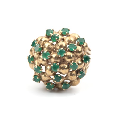 1258 - AN EMERALD DRESS RING