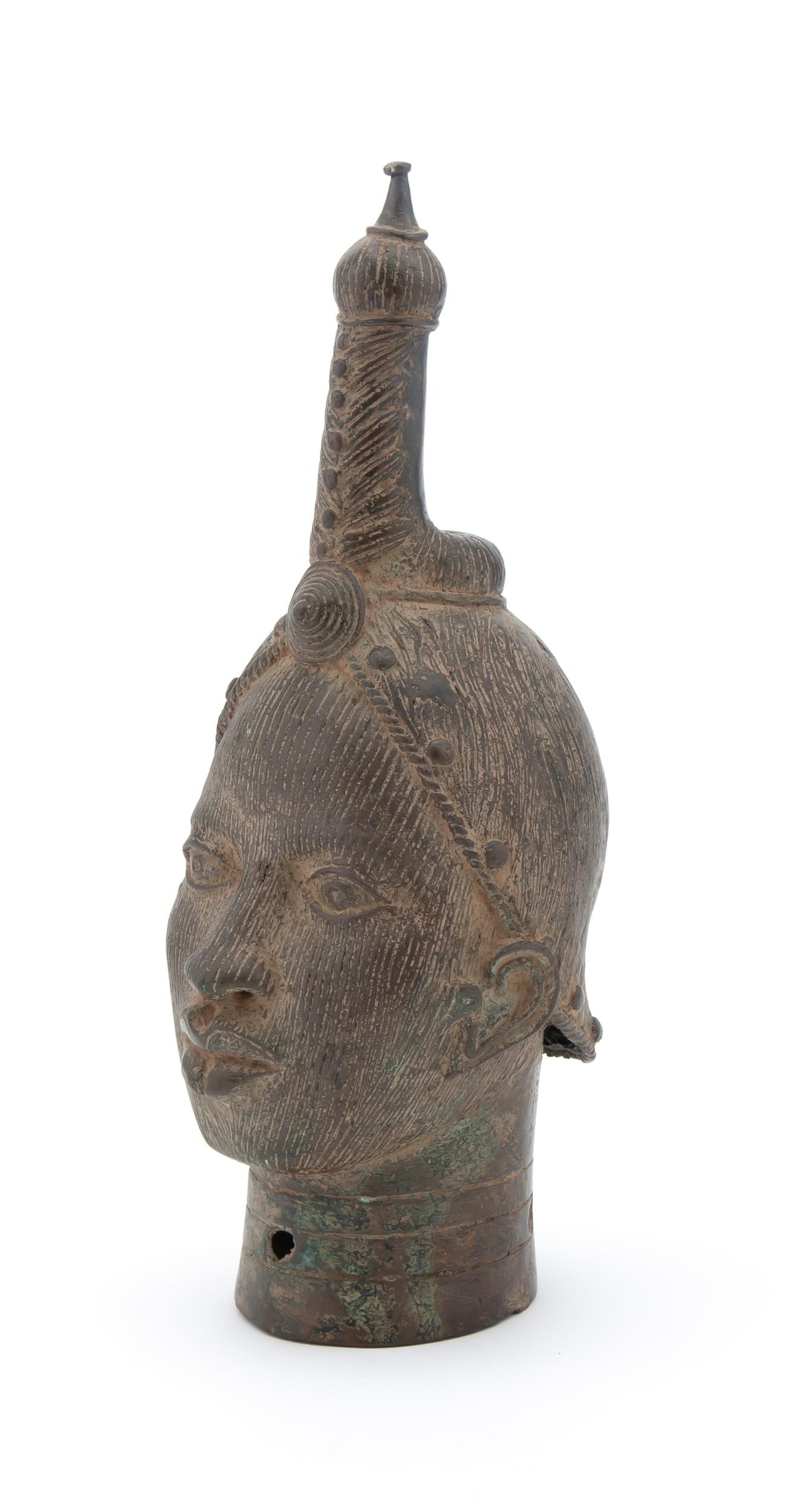 AN REPLICA BENIN BRONZE CAST HEAD OF A WOMAN