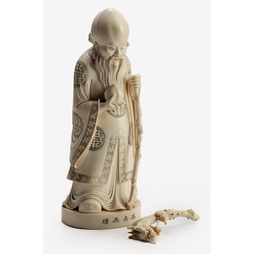 735 - A CHINESE CARVING OF SHOU-LAO