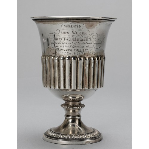 600 - A GEORGE III SILVER TROPHY CUP, WILLIAM ELLIOTT OR WILLIAM EATON, LONDON, 1815