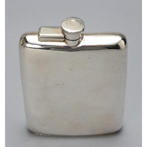 633 - A GEORGE V SILVER HIP FLASK, GOLDSMITHS AND SILVERSMITHS CO LTD, LONDON, 1923