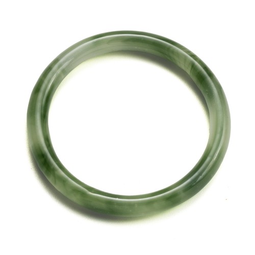 886 - A GLASS BANGLE