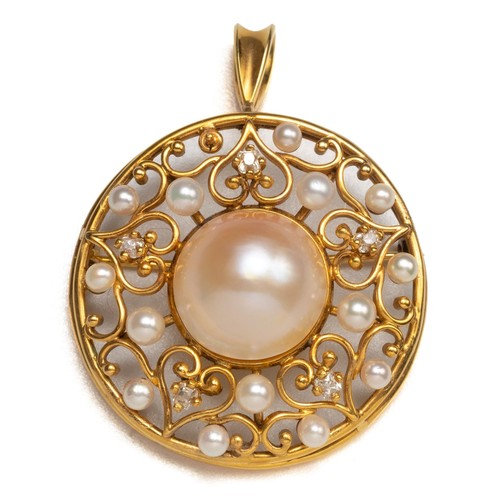 871 - A PEARL BROOCH