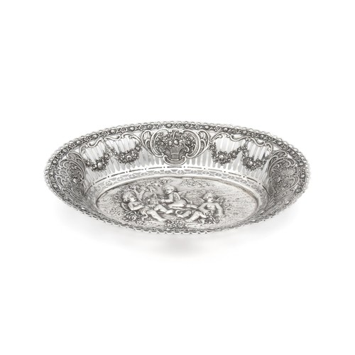 650 - A SILVER FRUIT BASKET, MAKER AND DATE MARKS RUBBED