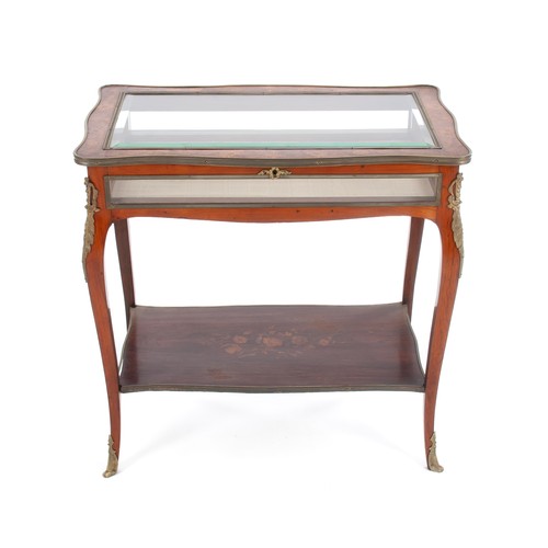 323 - A FRENCH WALNUT TABLE VITRINE, 20TH CENTURY