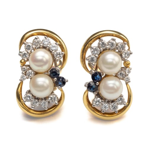 882 - A PAIR OF CLIP ON PEARL AND DIAMOND EARRINGS