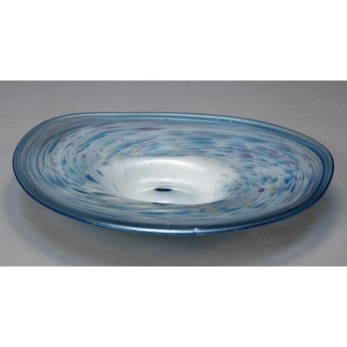 716 - A SHIRLEY CLOETE GLASS DISH