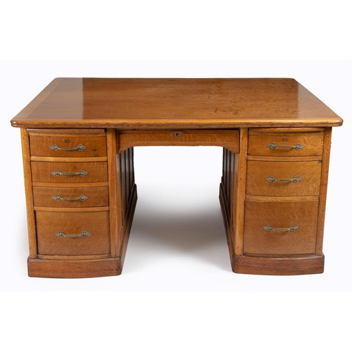 370 - AN OAK PARTNERS PEDESTAL DESK, 20TH CENTURY