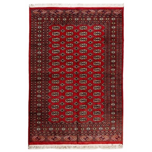 475 - A PAKISTANI RUG 241 by 161cm